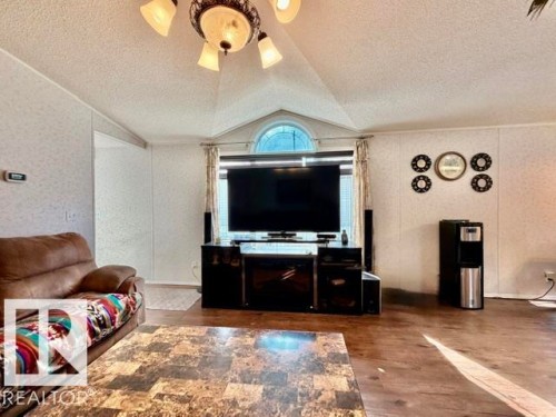 4814 48 Avenue, Wetaskiwin, AB - Indoor