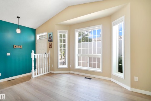 #46 3311 58 St Nw, Edmonton, AB - Indoor Photo Showing Other Room