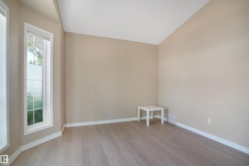 #46 3311 58 St Nw, Edmonton, AB - Indoor Photo Showing Other Room