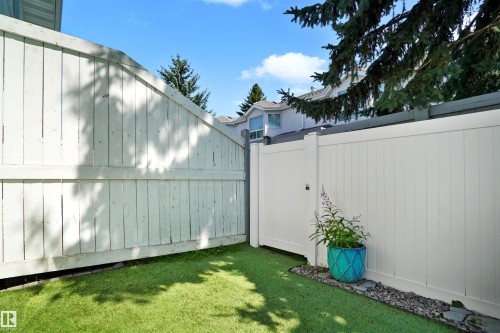 #46 3311 58 St Nw, Edmonton, AB - Outdoor