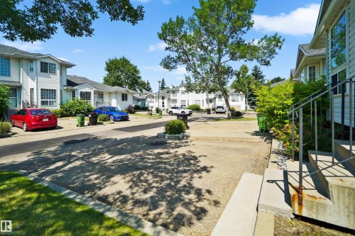 #46 3311 58 St Nw, Edmonton, AB - Outdoor