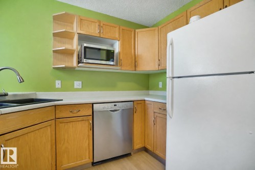 #46 3311 58 St Nw, Edmonton, AB - Indoor Photo Showing Kitchen
