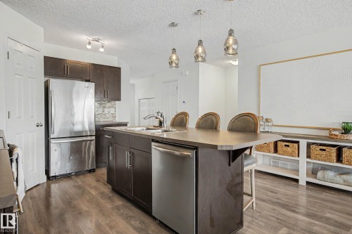 2083 Chalmers Way Sw, Edmonton, AB - Indoor Photo Showing Kitchen