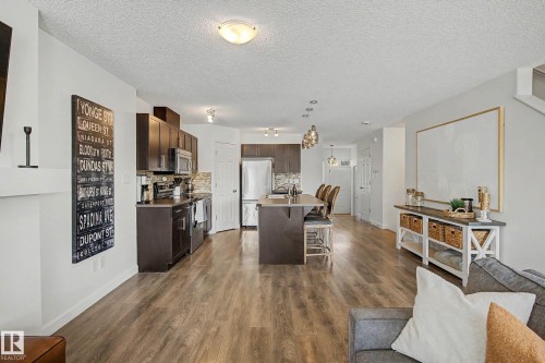 2083 Chalmers Way Sw, Edmonton, AB - Indoor
