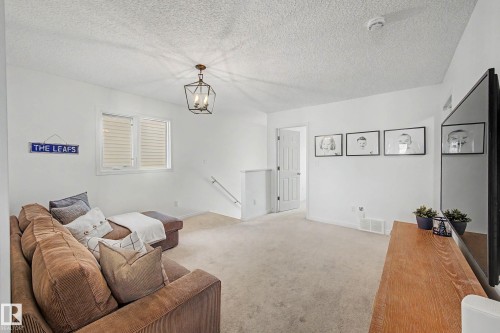 2083 Chalmers Way Sw, Edmonton, AB - Indoor