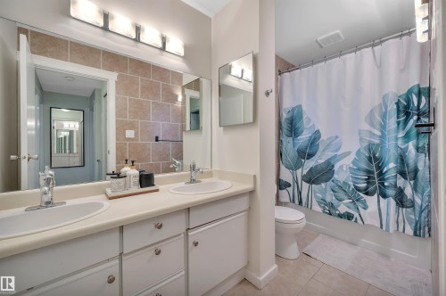 #35 4403 Riverbend Rd Nw, Edmonton, AB - Indoor Photo Showing Bathroom