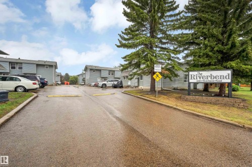 #35 4403 Riverbend Rd Nw, Edmonton, AB - Outdoor