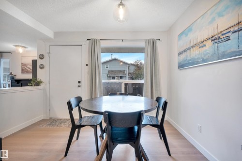 #35 4403 Riverbend Rd Nw, Edmonton, AB - Indoor Photo Showing Dining Room
