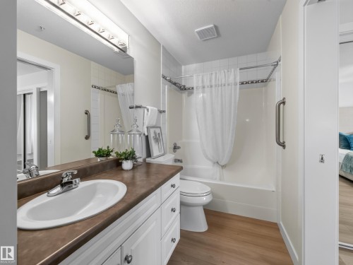 #314 237 Youville Dr E Nw, Edmonton, AB - Indoor Photo Showing Bathroom