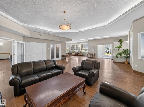 #314 237 Youville Dr E Nw, Edmonton, AB - Indoor Photo Showing Living Room