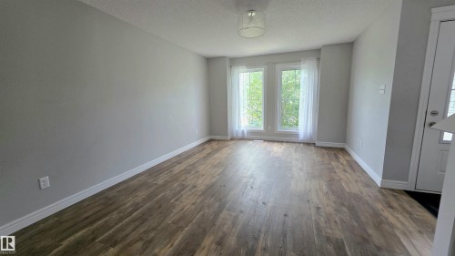 803 Secord Boulevard Nw, Edmonton, AB - Indoor Photo Showing Other Room