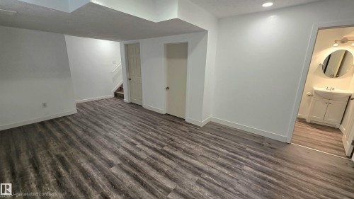 803 Secord Boulevard Nw, Edmonton, AB - Indoor Photo Showing Other Room