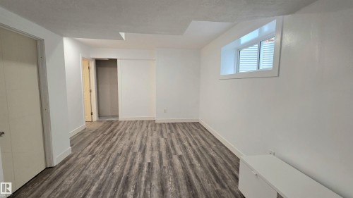 803 Secord Boulevard Nw, Edmonton, AB - Indoor Photo Showing Other Room