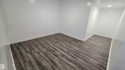 803 Secord Boulevard Nw, Edmonton, AB - Indoor Photo Showing Other Room