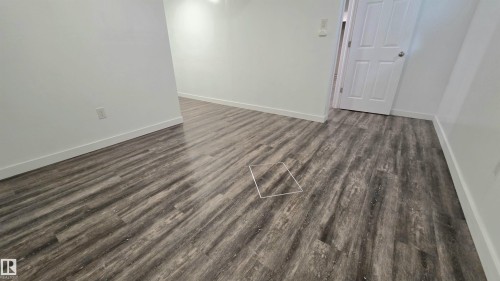 803 Secord Boulevard Nw, Edmonton, AB - Indoor Photo Showing Other Room
