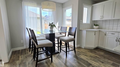 803 Secord Boulevard Nw, Edmonton, AB - Indoor Photo Showing Dining Room