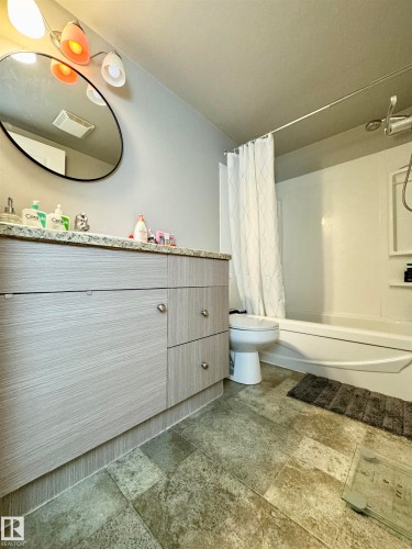 #31 11255 31 Av Nw, Edmonton, AB - Indoor Photo Showing Bathroom