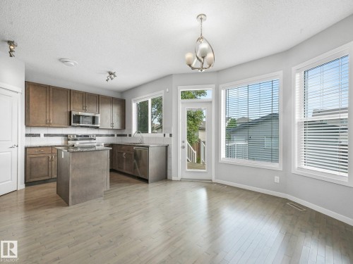 17629 60A Street Nw, Edmonton, AB - Indoor Photo Showing Kitchen