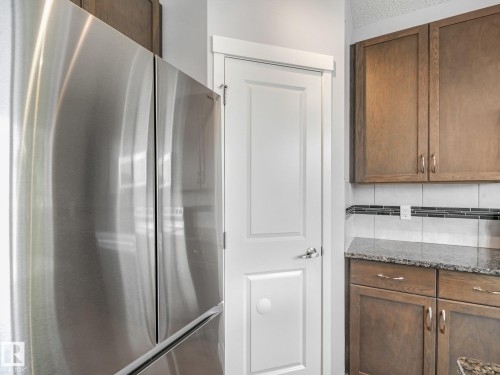 17629 60A Street Nw, Edmonton, AB - Indoor