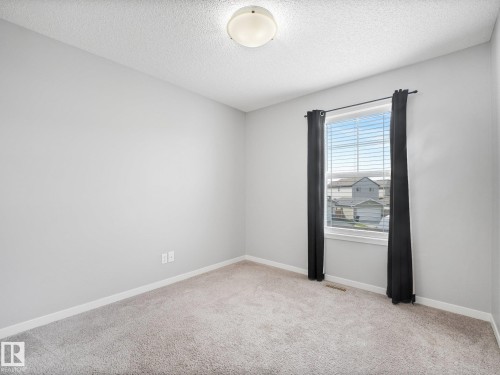 17629 60A Street Nw, Edmonton, AB - Indoor Photo Showing Other Room