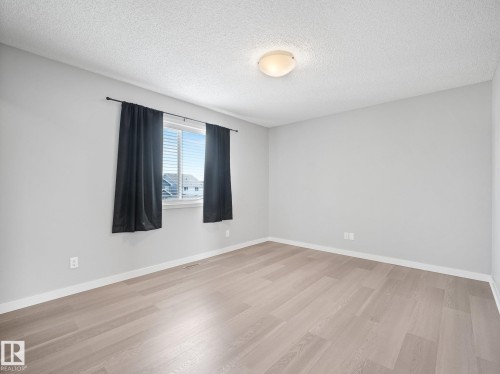 17629 60A Street Nw, Edmonton, AB - Indoor Photo Showing Other Room
