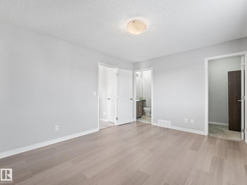 17629 60A Street Nw, Edmonton, AB - Indoor Photo Showing Other Room