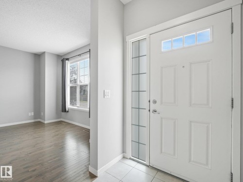 17629 60A Street Nw, Edmonton, AB - Indoor Photo Showing Other Room