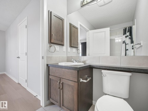 17629 60A Street Nw, Edmonton, AB - Indoor Photo Showing Bathroom
