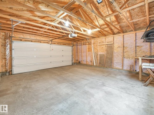 17629 60A Street Nw, Edmonton, AB - Indoor Photo Showing Garage
