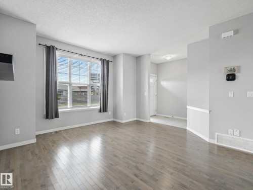 17629 60A Street Nw, Edmonton, AB - Indoor Photo Showing Other Room