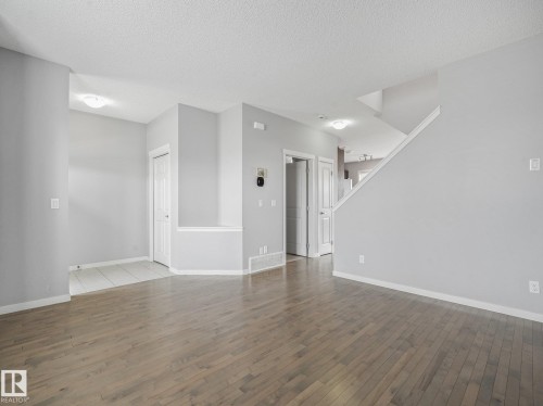 17629 60A Street Nw, Edmonton, AB - Indoor Photo Showing Other Room