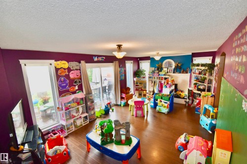 4405 46A Street, St. Paul Town, AB - Indoor Photo Showing Living Room