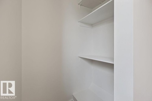 428 Hermitage Road Nw, Edmonton, AB - Indoor With Storage