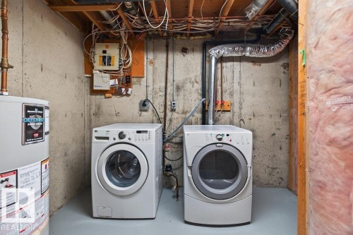 428 Hermitage Road Nw, Edmonton, AB - Indoor Photo Showing Laundry Room