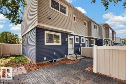 428 Hermitage Road Nw, Edmonton, AB - Outdoor With Exterior
