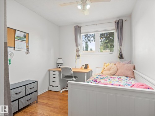 7 Camelot Avenue, Leduc, AB - Indoor Photo Showing Bedroom