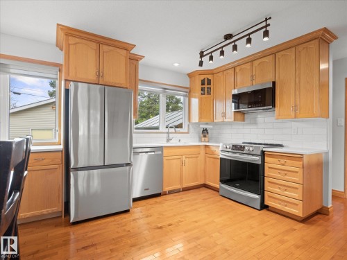 7 Camelot Avenue, Leduc, AB - Indoor Photo Showing Kitchen