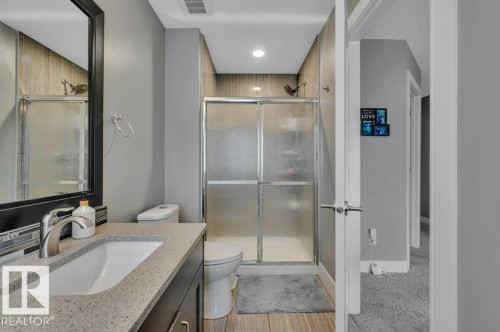 201 Westbrook Wynd, Fort Saskatchewan, AB - Indoor Photo Showing Bathroom