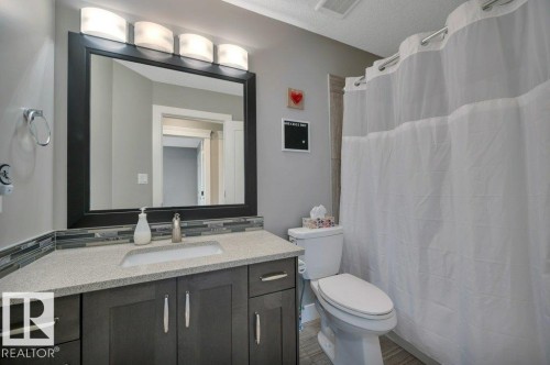201 Westbrook Wynd, Fort Saskatchewan, AB - Indoor Photo Showing Bathroom