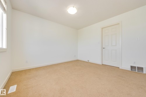 101 Sandstone Estates, Stony Plain, AB - Indoor Photo Showing Other Room