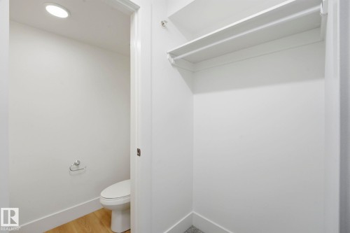 #416 9504 182 St Nw, Edmonton, AB - Indoor Photo Showing Bathroom