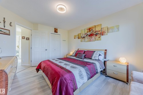 #405 178 Bridgeport Bv, Leduc, AB - Indoor Photo Showing Bedroom