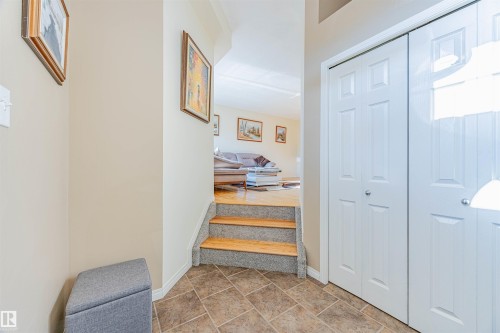 #405 178 Bridgeport Bv, Leduc, AB - Indoor Photo Showing Other Room