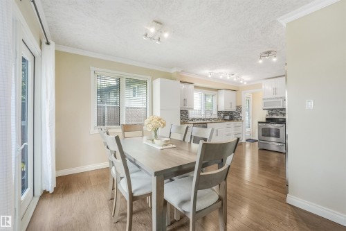141 Camelot Avenue, Leduc, AB - Indoor Photo Showing Dining Room