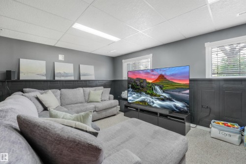 141 Camelot Avenue, Leduc, AB - Indoor Photo Showing Living Room