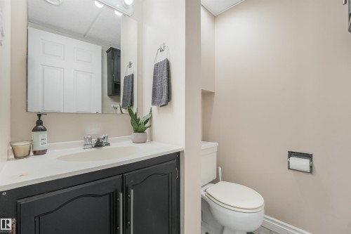 141 Camelot Avenue, Leduc, AB - Indoor Photo Showing Bathroom