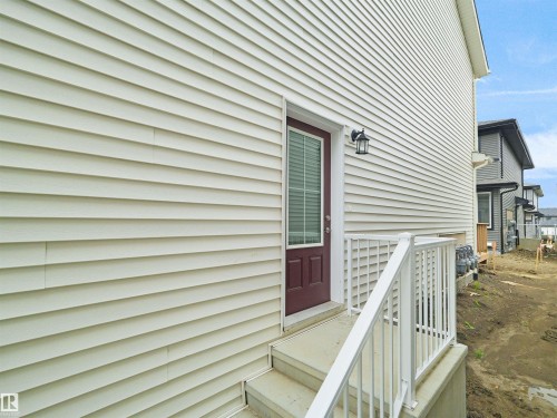 #9 7110 Keswick Common Sw, Edmonton, AB - Outdoor