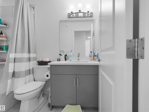 #9 7110 Keswick Common Sw, Edmonton, AB - Indoor Photo Showing Bathroom
