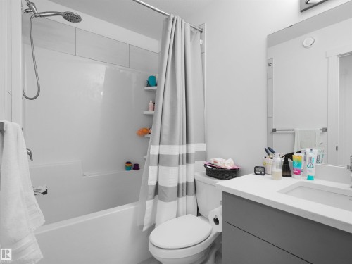 #9 7110 Keswick Common Sw, Edmonton, AB - Indoor Photo Showing Bathroom