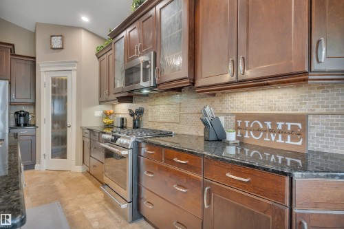 6504 37 Avenue, Beaumont, AB - Indoor Photo Showing Kitchen With Upgraded Kitchen